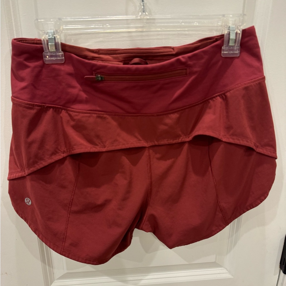 Lululemon speed up shorts 
Size 6